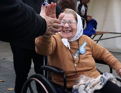 Las Madres de Plaza de Mayo.